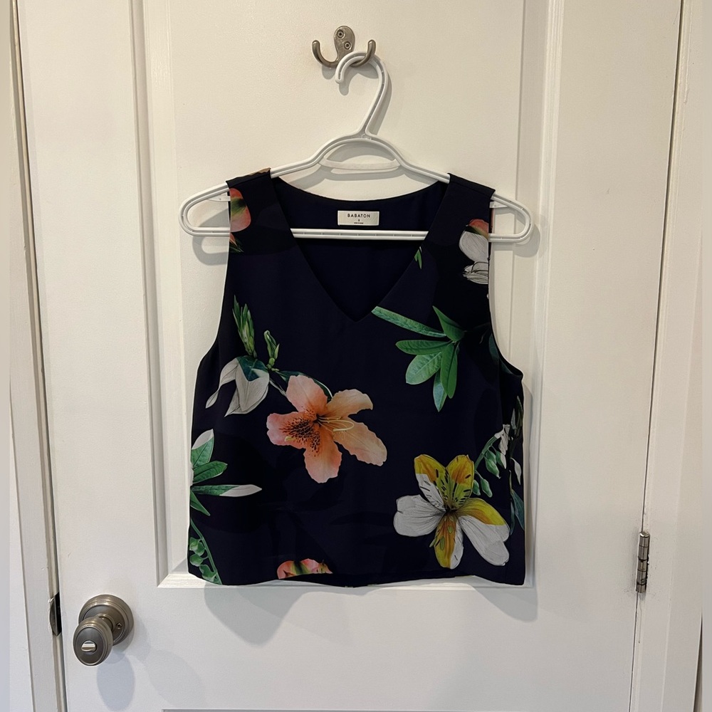 Babaton Navy Floral V-Neck Sleeveless Blouse